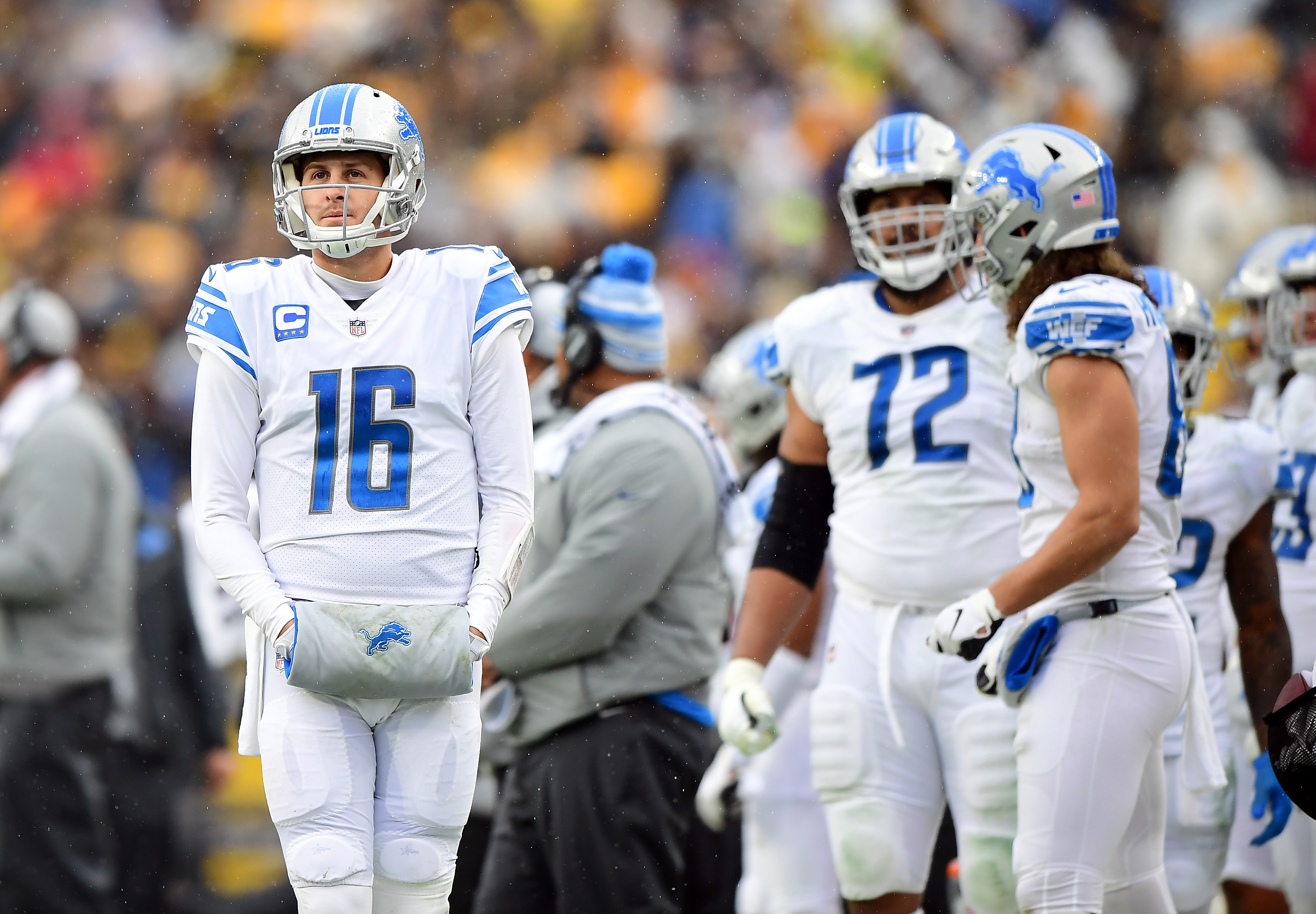 detroit lions players on the field